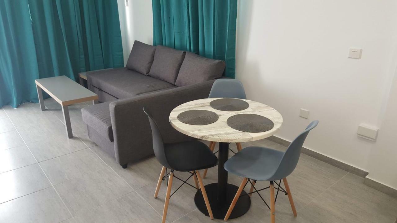 Manoli Apartments Айя Напа Екстериор снимка