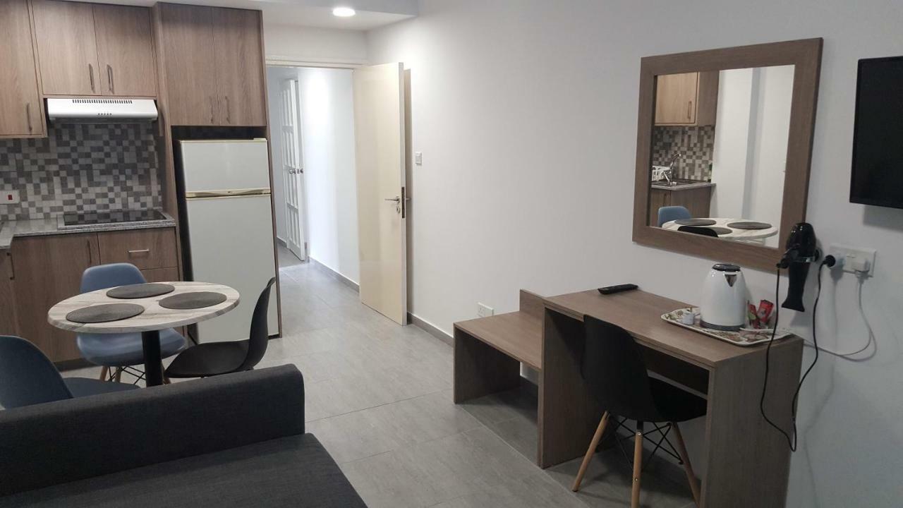 Manoli Apartments Айя Напа Екстериор снимка